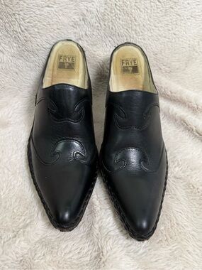 Frye Phoenix Black Leather Mules Y2K Womens Sz 9M VGUC